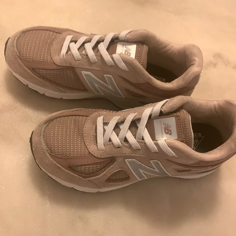 New Balance 990